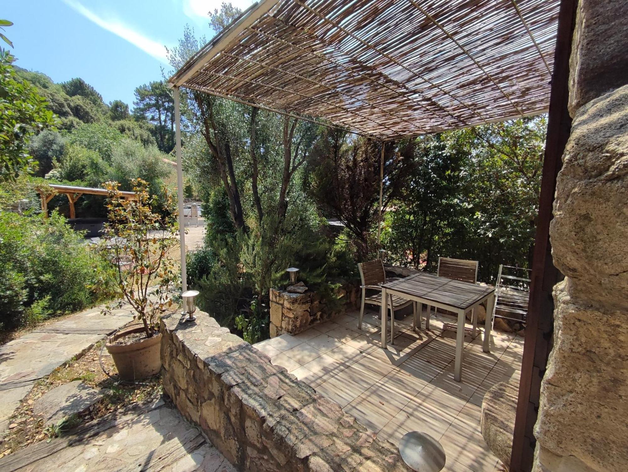 Entre Mer & Maquis, L'Ame De La Corse En Gites De Charme Avec Jacuzzi, Proche Ajaccio Peri Værelse billede